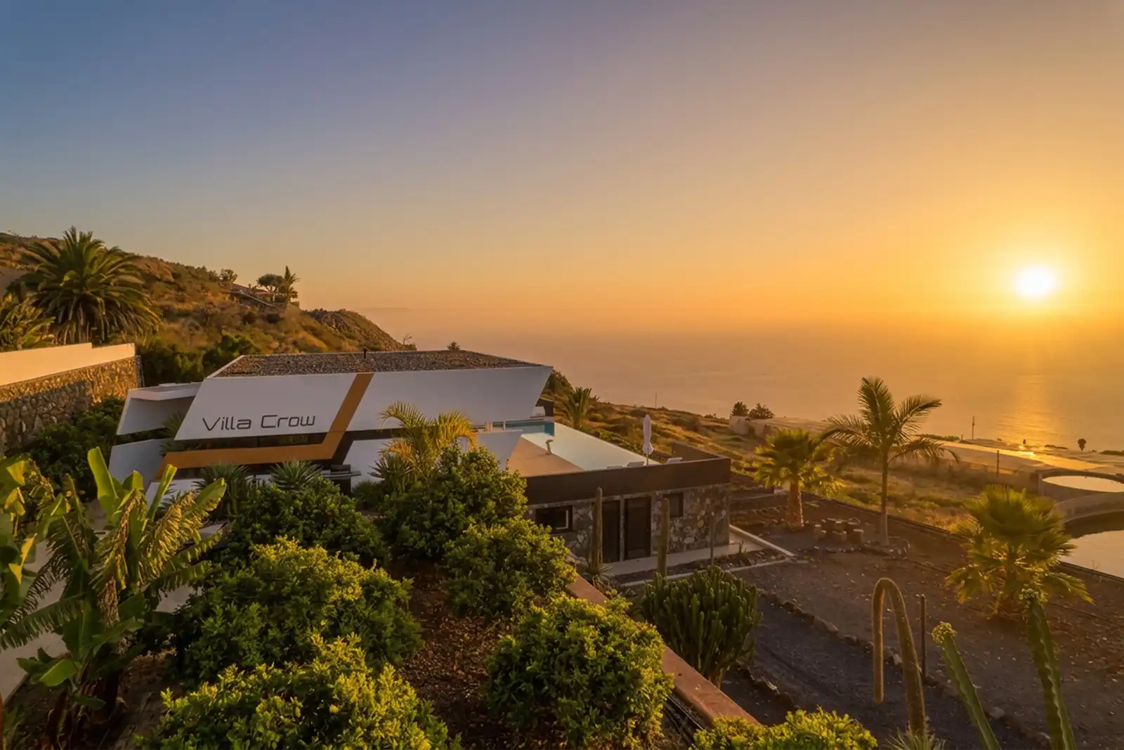 Villa Crow in Tijarafe, La Palma, bij zonsondergang